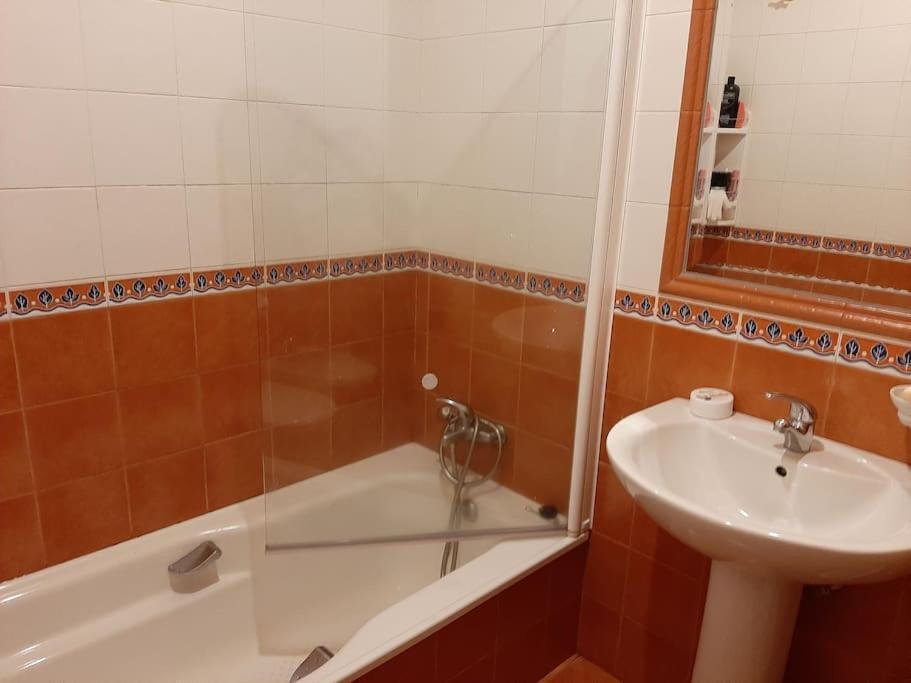 Вилла Lhamo Mandala House Понтеведра Экстерьер фото
